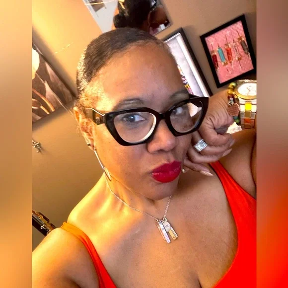 (SOLD) NWOT Vince Camuto Premium Reading Glasses - Picture 11 of 14